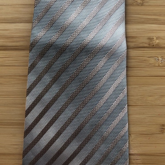 Kenneth Cole Silk Tie In Cream/Tan Color - Picture 5 of 6